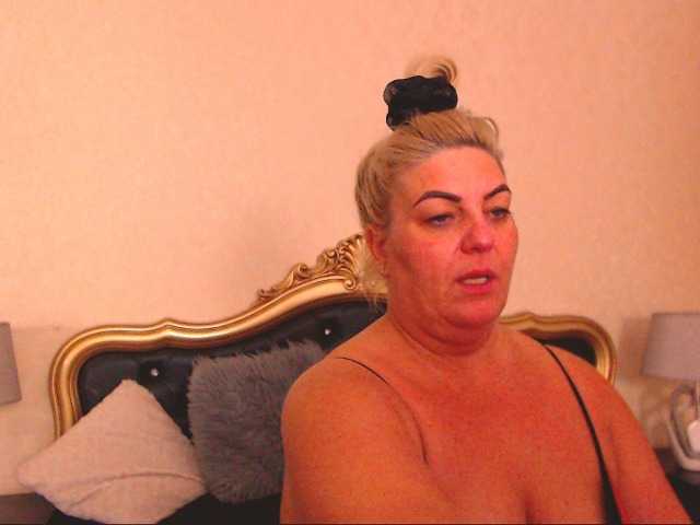 Capturas de tela de transmissão LadyMelanieBBW