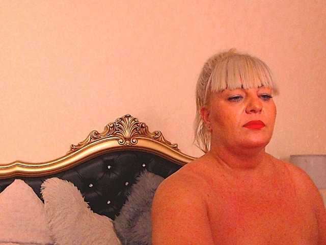 Capturas de tela de transmissão LadyMelanieBBW