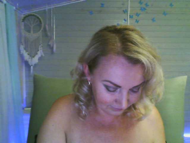 Capturas de tela de transmissão ladynatali