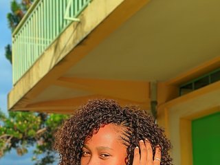 Chat de vídeo erótico Larah00