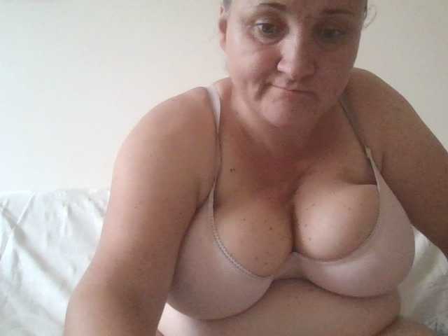 Fotos LaraXXX33 Today my bigg boobs are just 10 tok -if u want see more i have menu