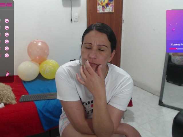 Capturas de tela de transmissão laurafox23