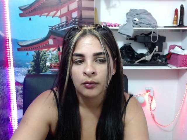 Capturas de tela de transmissão laurahottt