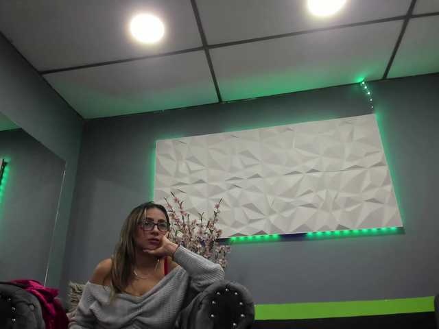 Capturas de tela de transmissão LaurenBlonde