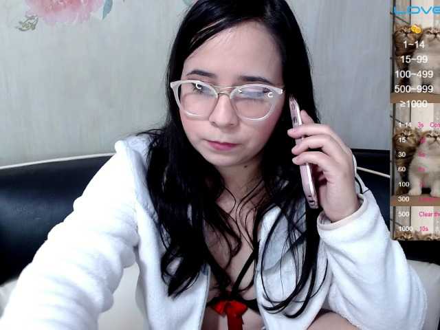 Capturas de tela de transmissão Laylaslave2