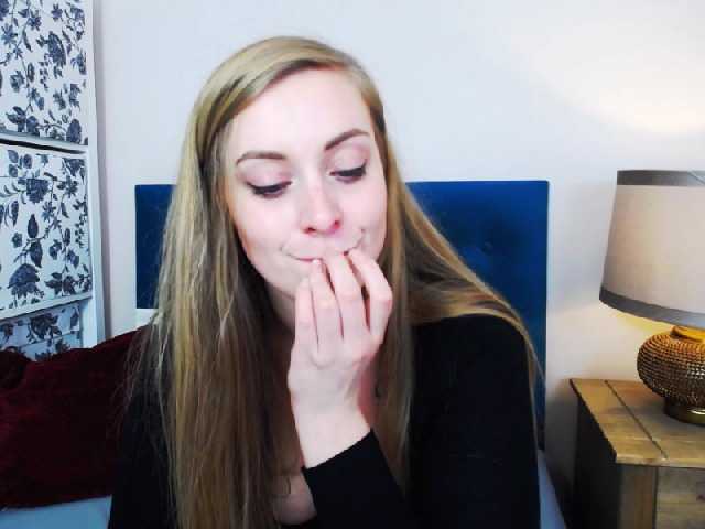Capturas de tela de transmissão LeahGoldHair