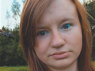 Chat de vídeo erótico Leenakene