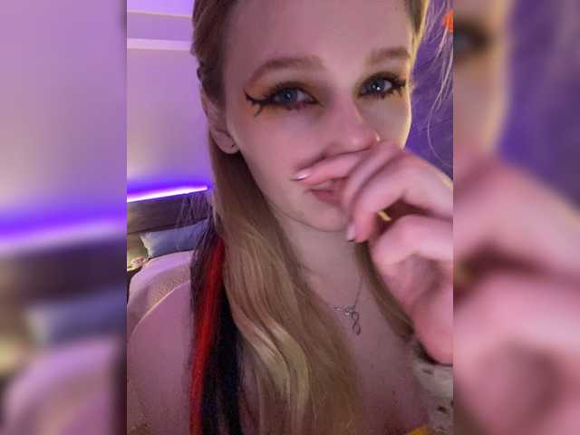 Capturas de tela de transmissão Lesya_