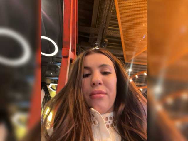 Capturas de tela de transmissão LikaVika