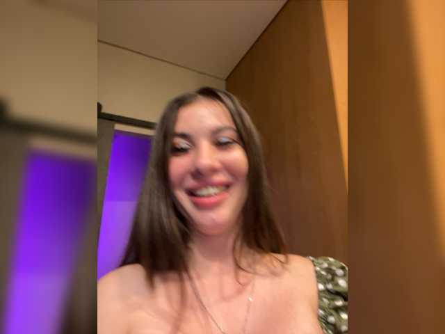 Capturas de tela de transmissão LikaVika