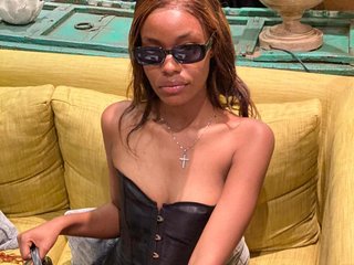 Chat de vídeo erótico Lillie-03