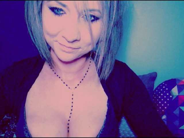 Fotos Lilly666 hey guys, if ur able to have fun and wanna play with me- here i am. i view cams for 40, to get preview of my body is 50