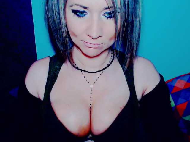 Fotos Lilly666 hey guys, ready for fun? i view cams for 50, to get preview of me is 70. lovense on, low 20, med 40, high 60. yes i use mic and toys, lets make it wild