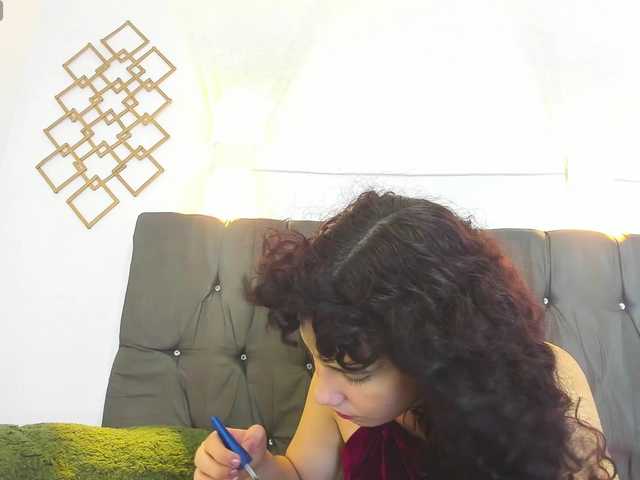 Capturas de tela de transmissão Lily-LatinGirl