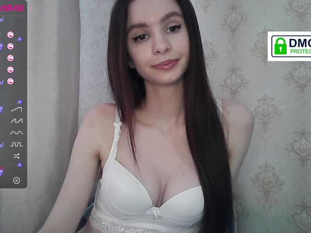 Fotos LisaTaylor Lovense from 2 tok, random 20/17 tok❣️ favorite 50 tok❣️300 - start: 113 have, 187 to do bj ❣️