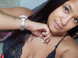 Chat de vídeo erótico little--lulu