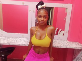 Chat de vídeo erótico littleebonymommy