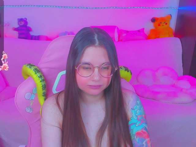 Capturas de tela de transmissão LoliSuccub