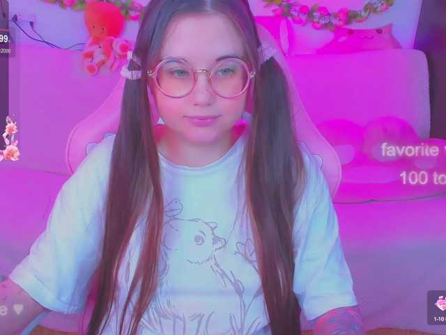 Capturas de tela de transmissão LoliSuccub