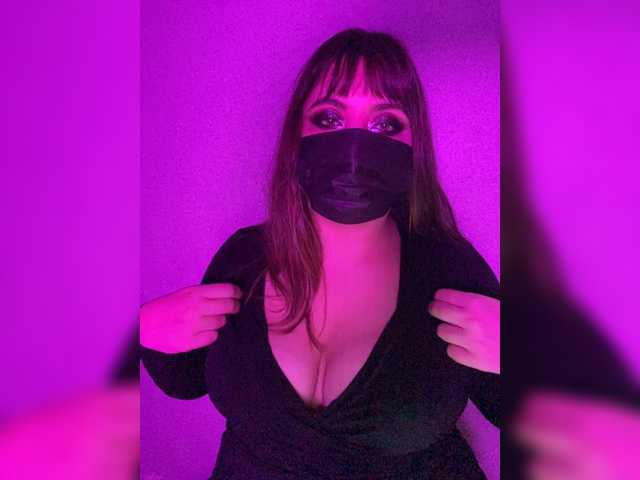 Capturas de tela de transmissão lizzyMeoww
