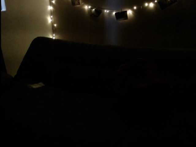 Capturas de tela de transmissão LoganyMelanni