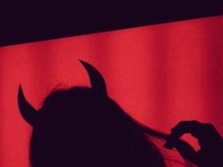 Chat de vídeo erótico Lonely_Devil