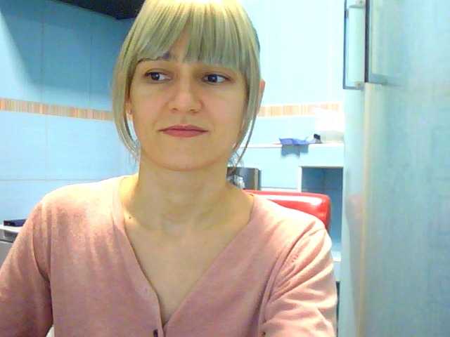 Capturas de tela de transmissão LovelyBlond
