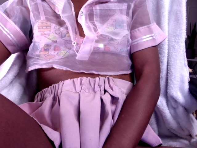 Capturas de tela de transmissão LovingNina