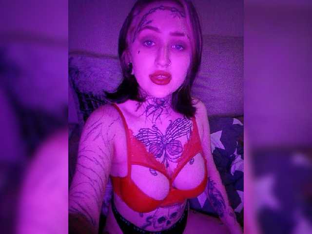 Capturas de tela de transmissão lovlywitch