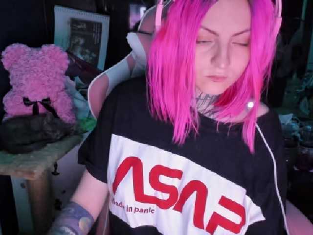 Capturas de tela de transmissão LucyElfen