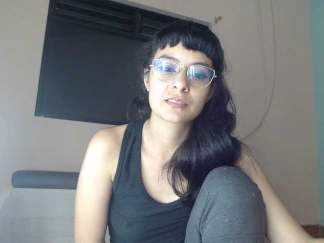 Capturas de tela de transmissão Madelyne