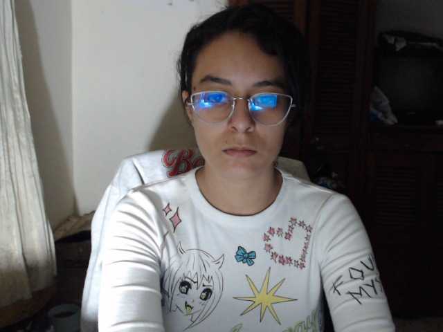 Capturas de tela de transmissão Madelyne
