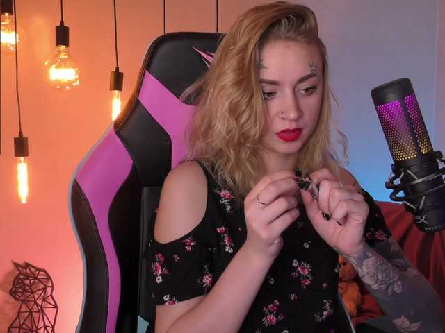 Capturas de tela de transmissão Lil_Lu