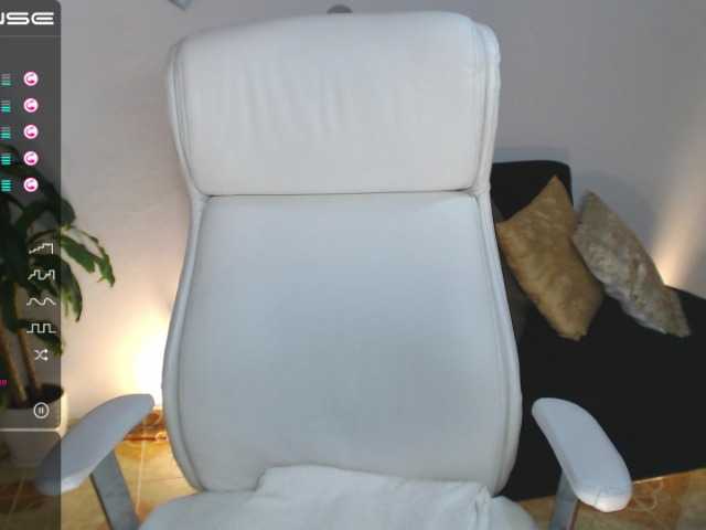 Capturas de tela de transmissão Malory-1