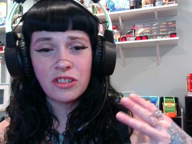 Capturas de tela de transmissão MarcelineGoddess