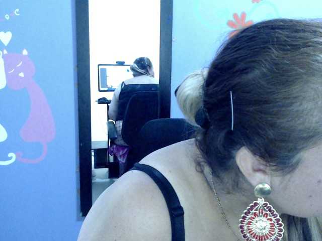 Capturas de tela de transmissão MarianaCollin
