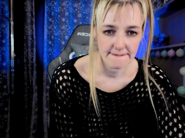 Capturas de tela de transmissão MarisaMiLa