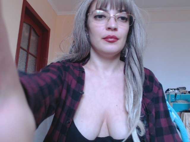 Capturas de tela de transmissão Nikol53565