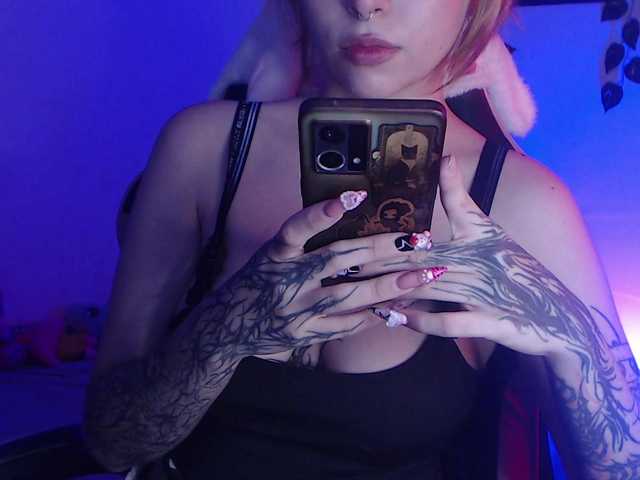 Fotos MaryJannes hi guys control domi open #smoke #tattoos #goth #lovense