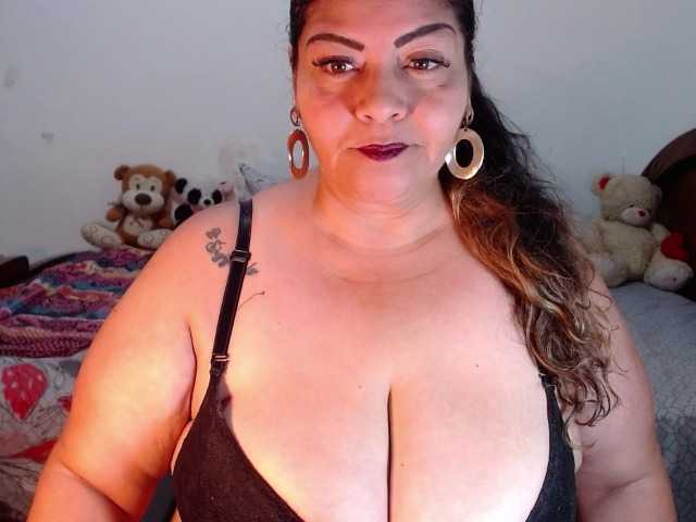 Fotos Maturextgreat #bbw #bigbelly #bigboobs #bigass #grandma #milf #gilf #latina @total 600 @sofar 600 @remain 0