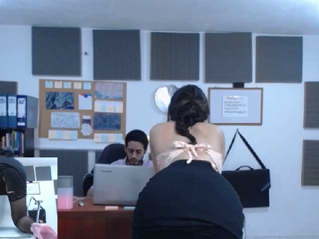 Capturas de tela de transmissão Maxandtokio1