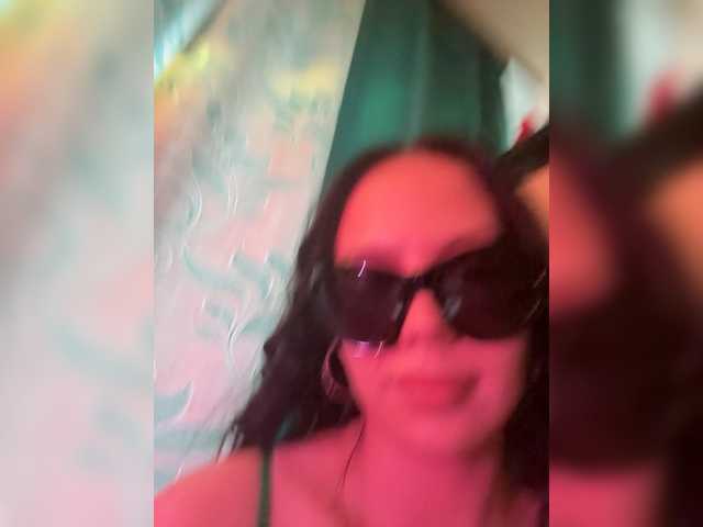 Capturas de tela de transmissão MayaMoreno1