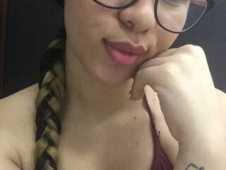 Chat de vídeo erótico Melody-adams