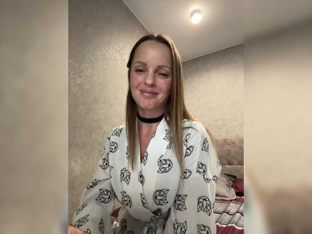 Capturas de tela de transmissão Alishaaa_