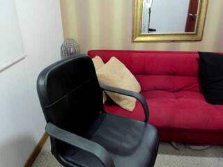 Chat de vídeo erótico MerryColin