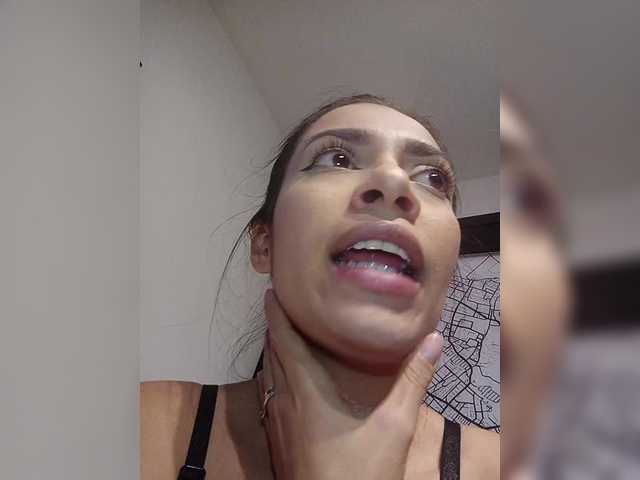 Capturas de tela de transmissão MiaaEevans