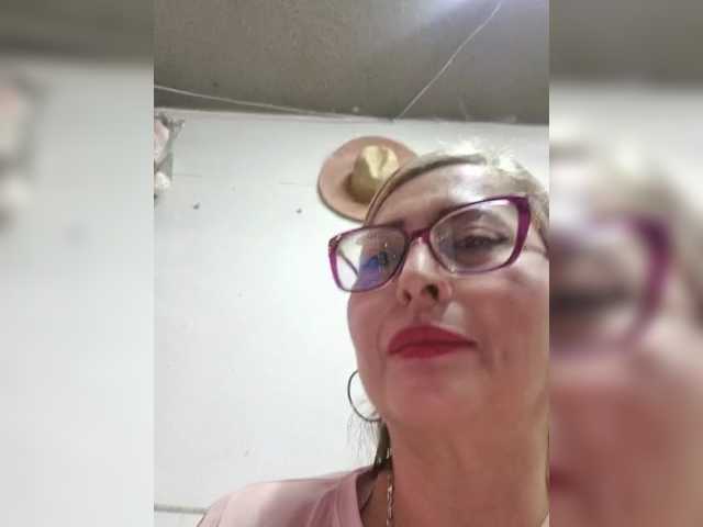 Capturas de tela de transmissão miatitsmature