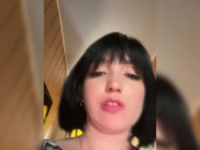 Capturas de tela de transmissão MidnightEva