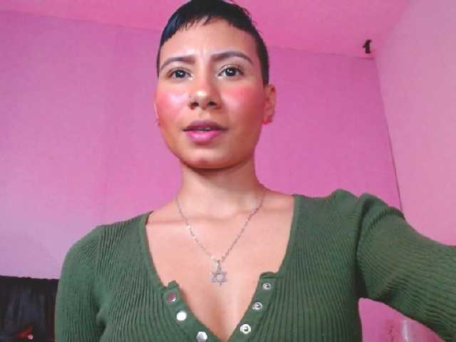 Capturas de tela de transmissão MilaDawson