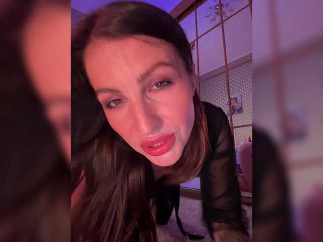 Capturas de tela de transmissão MilashaNyasha